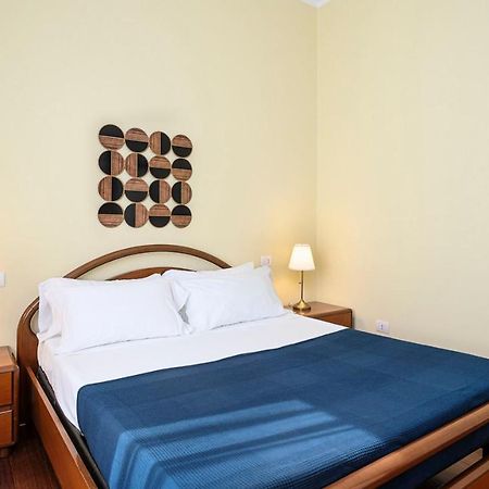 "Gold Fashion" - Residenza Duomo Citylife Apartment Milan Luaran gambar