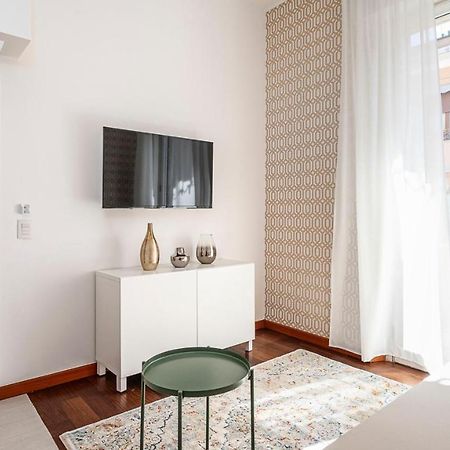 "Gold Fashion" - Residenza Duomo Citylife Apartment Milan Luaran gambar