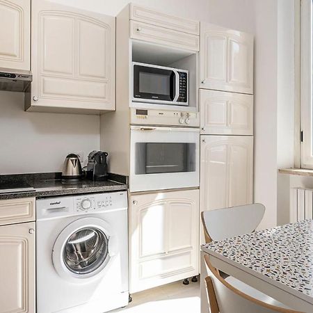 "Gold Fashion" - Residenza Duomo Citylife Apartment Milan Luaran gambar