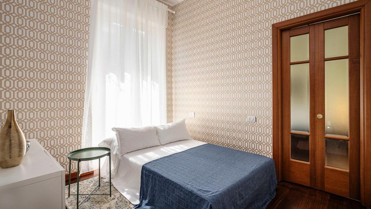 "Gold Fashion" - Residenza Duomo Citylife Apartment Milan Luaran gambar